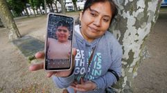 Desi, cuyo �nico consuelo es hacer videollamadas con su ni�o.