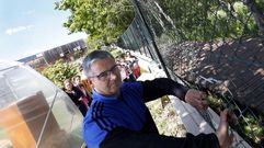 Roban plantas y arboles en el colegio Salustiano Rey Eiras