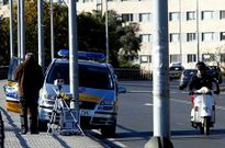 <span lang= es-es >Mirando al radar</span>.  Todo parece indicar que los conductores denunciados pod�an estar mirando el radar de un veh�culo, como el de la imagen en este caso en Santiago, que es cedido por la DGT a aquellos concellos que carecen de radar propio y han suscrito un convenio.
