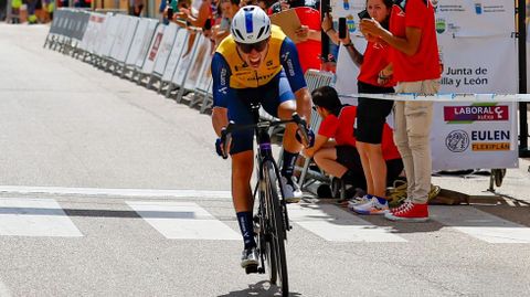 El mallorqu�n Jordi Artigues iniciar� su segunda temporada en el Padron�s Cortizo.