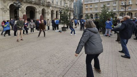 La manifestacin convocada por trabajadores y usuarios de las escuelas deportivas municipales