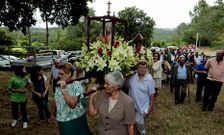 <span lang= es-es >San Roque da Ermida</span>. Ayer fue un d�a de muchas celebraciones en la Costa da Morte, entre ellas una romer�a tradicional. Los vecinos de Anos (Cabana) volvieron a reunirse en san Roque da Ermida.