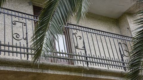 Casa de Horta, una de las viviendas más exclusivas de la comarca, nos abre sus puertas.En los balcones de las fachadas principal y posterior se conservan las iniciales de los antepasados de la familia