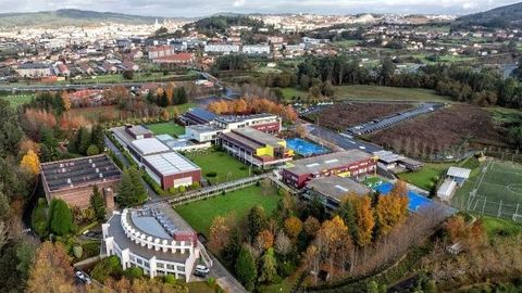 Imagen a�rea del colegio Peleteiro, ubicado en Monte Redondo, entre el barrio de O Casti�eiri�o y Montouto