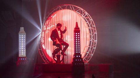 O paso de El Aedo por Vimianzo, en media ducia de imaxes