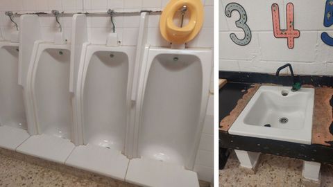 Urinarios y lavabo para los ni�os de Infantil en el colegio de A Solaina, en Nar�n