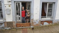 Destrozos causados por las �ltimas inundaciones en una vivienda de Neda