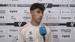 El futbolista del Celta Fortuna Adri� Capdevila, tras el triunfo ante el Ceuta.
