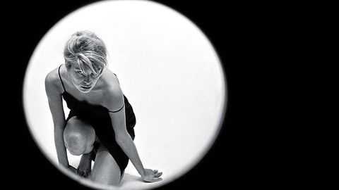 Dertalle de la fotografía de Pomés «Ventana redonda, 2» (1959)