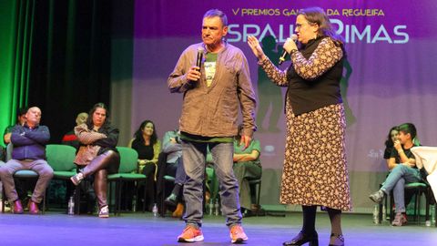 As� foi a festa da regueifa en Carballo, imaxe a imaxe, rima a rima