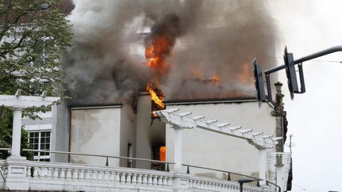Incendio en un edificio de la avenida de As Caldas, en Ourense 