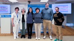 Parte del equipo multidisciplinar de sanitarios, usuarios y asociaciones que elabor� la nueva herramienta