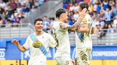Los jugadores del Dpor celebran el gol de Yeremay frente al Eibar