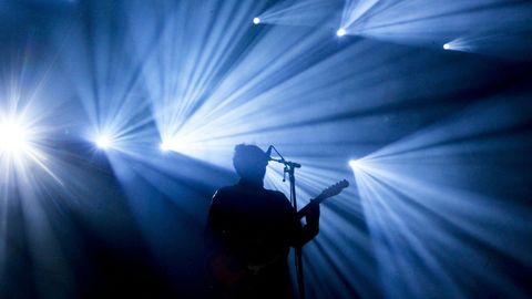 Los Planetas actuando en el Atlántic Fest del año 2017