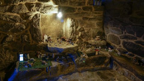 Decoraci�n navide�a en la aldea de Barrio (Vilamar�n).