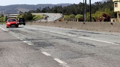 La N-550 espera entre remiendos en Padr�n una reparaci�n integral del firme