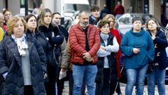 Concentraci�n y minuto de silencio frente al Concello de Oroso para condenar el asesinato machista presuntamente cometido en Sig�eiro.