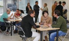 Los profesionales del turismo se reunieron por la tarde en el F�rum de Carballo. 