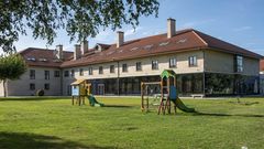 Una vista exterior del hotel balneario de Augas Santas