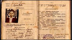 Documento personal del emigrante Bautista, de Sardi�eiro. 