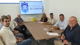 Reuni�n de representantes del Concello de A Laracha y de Suelo Empresarial del Atl�ntico