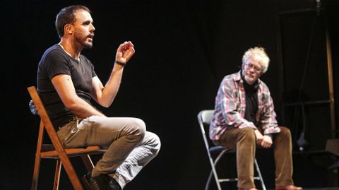 Celso Fernndez e Quico Cadaval pasarn esta tarde polo mercado de Carballo