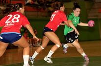 El Goldie Xiria, en la imagen en un choque contra el O Porri�o, empat� con el Pabell�n (17-17).