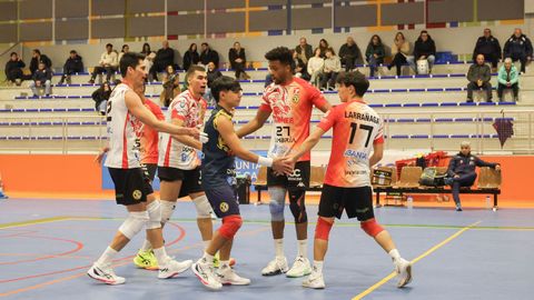 El Volei Dumbr�a viaja hoy a Canarias para medirse al Gupane Gu�a