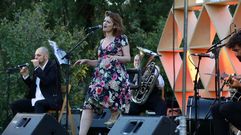 Andhrea and de black cats act�an hoy en el restaurante La Ratona, en Barizo 