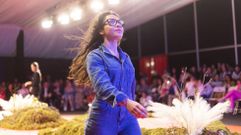 La santiaguesa Edith del Valle, en el desfile de Camari�as. ANA GARC�A