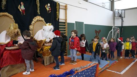 Festival de navidad en los  colegios del Barbanza, Muros y Noia