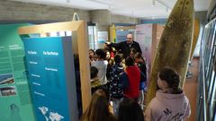 Visita de escolares al Oc�ano Surf Museo con el alcalde de Valdovi�o, en una imagen de archivo