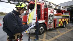 Los Bomberos de Nar�n, en una imagen de archivo en el parque del pol�gono R�o do Pozo