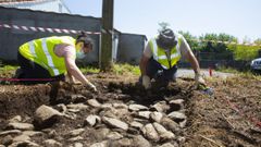 Intervenci�n arqueol�gica en Brandomil, con Lino Gorgoso al frente