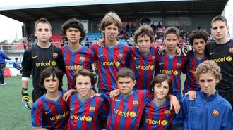 Dani Olmo, tercero por la izquierda de pie, en el torneo del 2010, cuando fue el m�ximo goleador, con ocho tantos