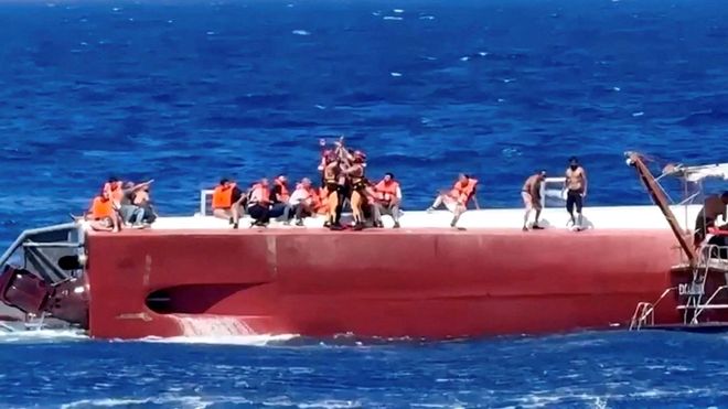 Naufraga en Chipre un barco con 270 pasajeros a bordo