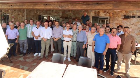 COMIDA DE DESPEDIDA A JAVIER MARCOS BARREIRO, JEFE DE ESCUADRON DE VIGILANCIA AEREA DEL BARBANZA EN EL RESTAURANTE BENJAM�N DE ROIS