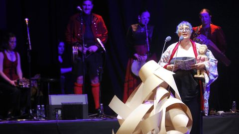Ugía Pedreira (A Pedreira), agradecendo o seu premio na gala dos premios Martín Códax celebrada no Pazo da Cultura de Pontevedra.