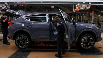 El Cupra Formentor, durante su ensamblaje en la f�brica de Seat en Martorell