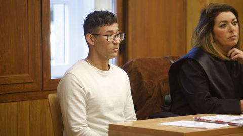 Juicio a José Valencia, detenido por el asesinato de Cristina Cabo acompañado de su abogada Pilar Baños