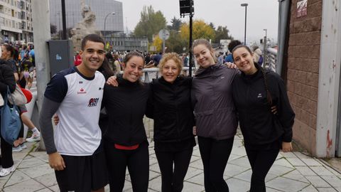 Los corredores antes de la salida de la carrera San Marti�o.