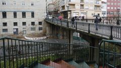 Las obras del ascensor quedaron paralizadas tras la retirada de la escalera met�lica existente.