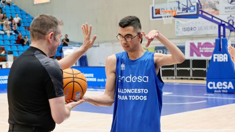 Luis P�rez Fern�ndez particip� de la iniciativa solidaria de Endesa.