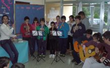 Los alumnos durante su interpretaci�n