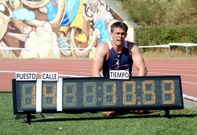 Denis Gal�n ya rebaj� la plusmarca gallega de 100 metros en las semifinales. 