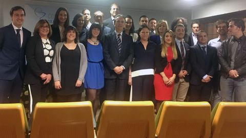 La actual Junta de Gobierno del Colegio de Farmac�uticos de Asturias, con su presidenta, Bel�n Gonz�lez-Villamil Llana, en el centro