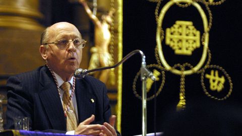 Enrique Santn en un pregn de la Semana Santa de Lugo