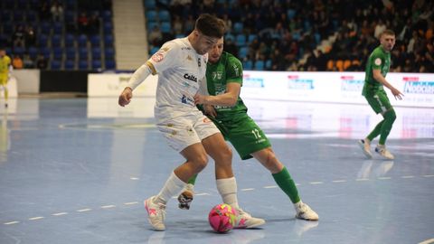 Novoa en una acci�n de la victoria de O Parrulo en su visita a Osasuna. 