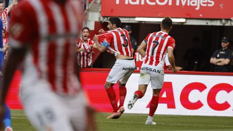 Derbi asturiano entre el Real Sporting de Gijon y el Real Oviedo en El Molin�n