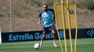 El jugador del Celta Borja Iglesias, en el�entrenamiento de este martes, el primero tras sus vacaciones.